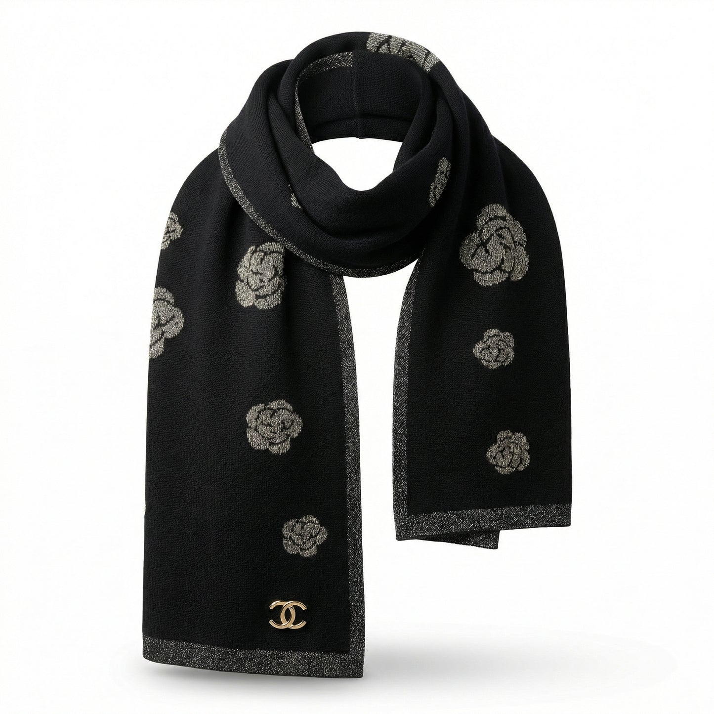 CHANEL - Écharpe en Maille Noire - Motif Camélia et Bijouterie CC