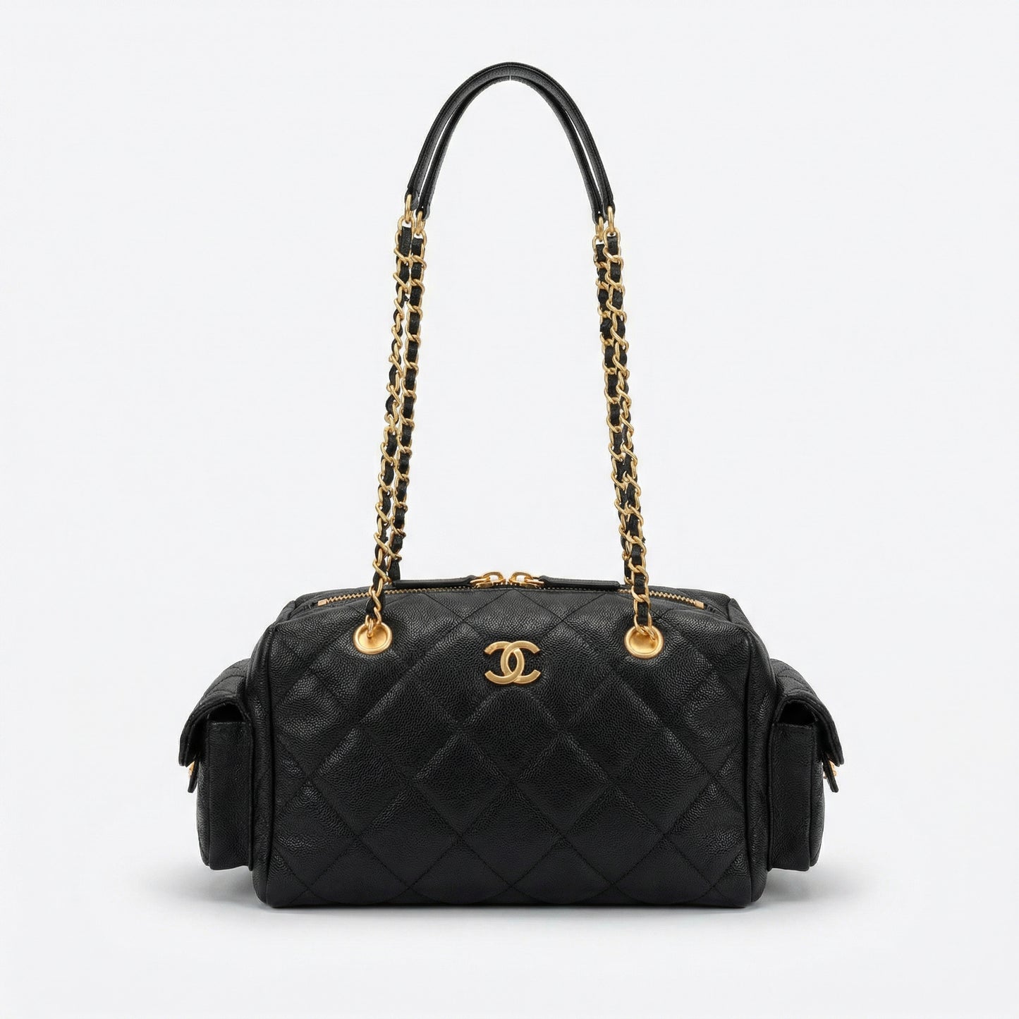CHANEL - Sac Bowling en Cuir Grainé Matelassé